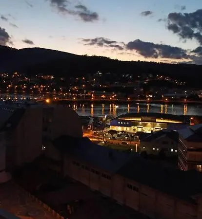 Piso Centrico En Viveiro Con Aparcamiento Apartment Exterior photo